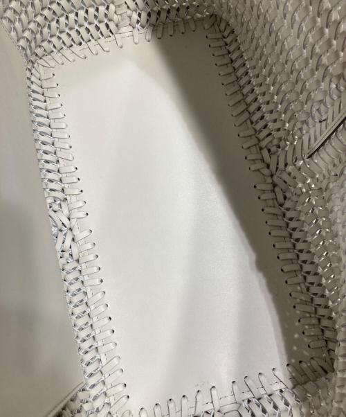 ANYA HINDMARCH（アニヤ・ハインドマーチ）ANYA HINDMARCH (アニヤ・ハインドマーチ) トートバッグ ホワイト サイズ:-の古着・服飾アイテム
