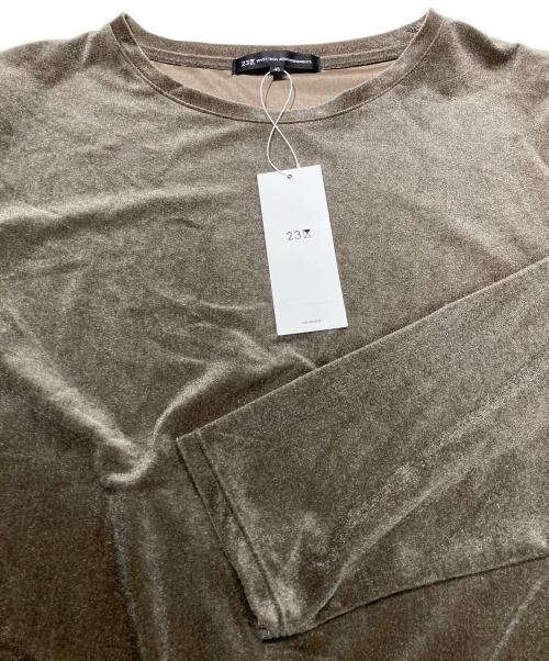 23区（ニジュウサンク）23区 (ニジュウサンク) シアーベロア ロングスリーブ Tシャツ ブラウン サイズ:48 未使用品の古着・服飾アイテム