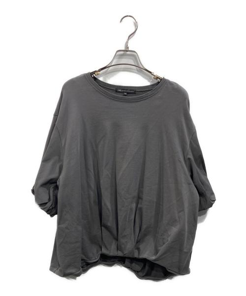 23区（ニジュウサンク）23区 (ニジュウサンク) ツイストコットンプレーティング バルーンスリーブ カットソー グレー サイズ:46の古着・服飾アイテム