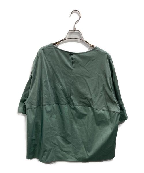 23区（ニジュウサンク）23区 (ニジュウサンク) シルエットスムースコンビ バックフレア カットソー グリーン サイズ:46の古着・服飾アイテム