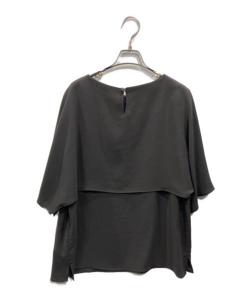 23区（ニジュウサンク）23区 (ニジュウサンク) ストレッチジョーゼット ケープデザイン カットソー ブラウン サイズ:46の古着・服飾アイテム