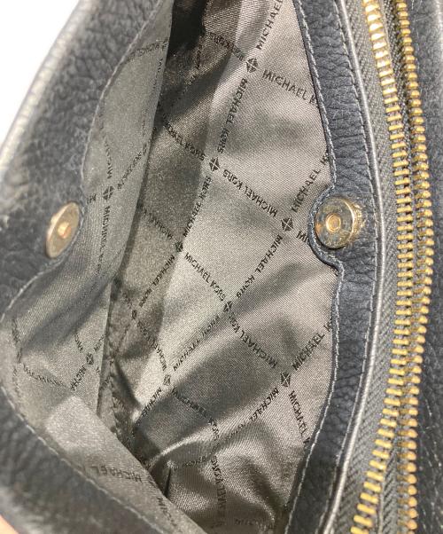 MICHAEL KORS（マイケル・コース）MICHAEL KORS (マイケル・コース) ショルダーバッグ ブラックの古着・服飾アイテム