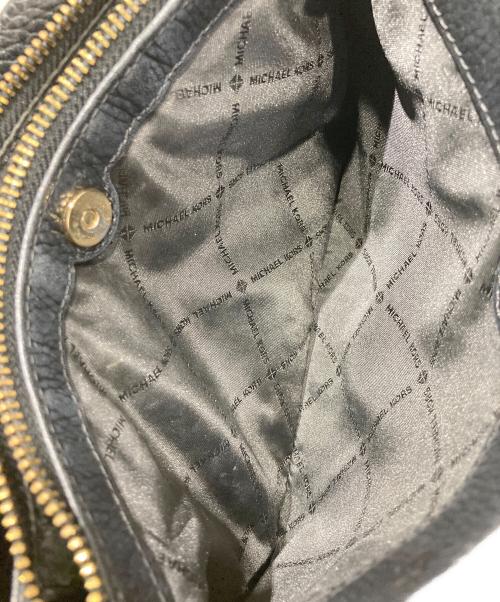 MICHAEL KORS（マイケルコース）MICHAEL KORS (マイケル・コース) ショルダーバッグ ブラックの古着・服飾アイテム