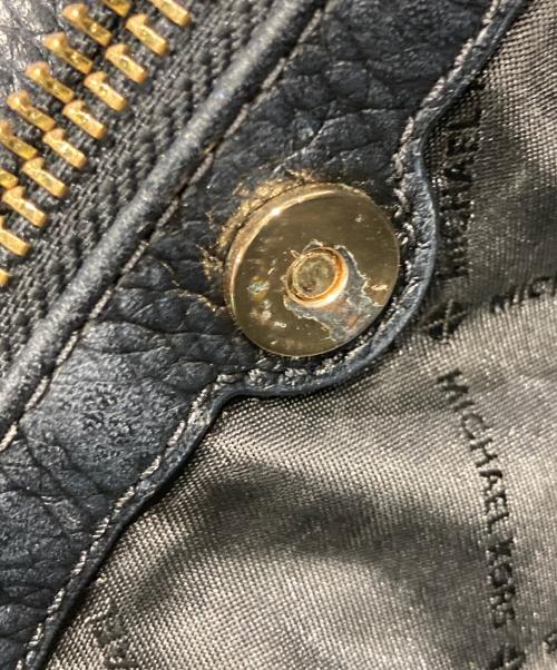 MICHAEL KORS（マイケルコース）MICHAEL KORS (マイケル・コース) ショルダーバッグ ブラックの古着・服飾アイテム