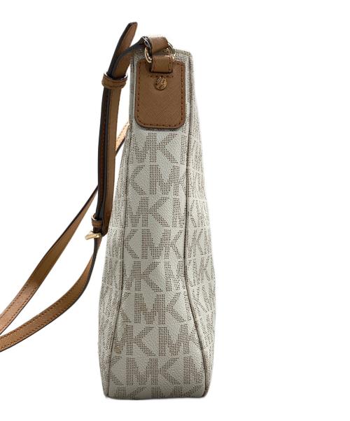 MICHAEL KORS（マイケル・コース）MICHAEL KORS (マイケル・コース) ショルダーバッグ ホワイトの古着・服飾アイテム