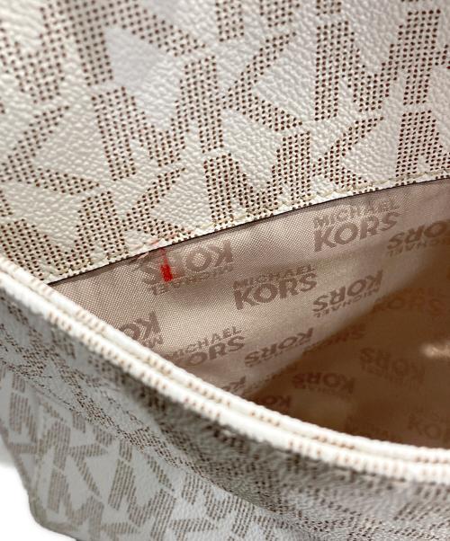 MICHAEL KORS（マイケル・コース）MICHAEL KORS (マイケル・コース) ショルダーバッグ ホワイトの古着・服飾アイテム