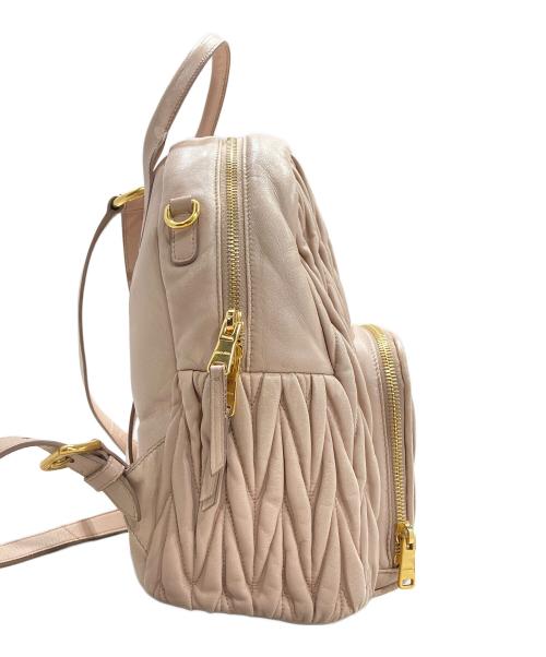 MIU MIU（ミュウミュウ）MIU MIU (ミュウミュウ) マテラッセバックパック ピンクの古着・服飾アイテム