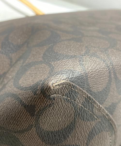 COACH（コーチ）COACH (コーチ) シティ トート シグネチャー キャンバス ウィズ ヴァーシティ モチーフ ブラウンの古着・服飾アイテム