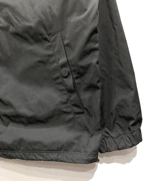 WHITE MOUNTAINEERING（ホワイトマウンテ二アニング）WHITE MOUNTAINEERING (ホワイトマウンテ二アニング) WINDSTOPPER CROSS STITCH COACH JACKET ブラック サイズ:2の古着・服飾アイテム