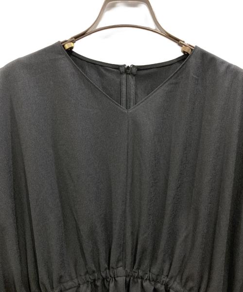 UNFILO（アンフィーロ）UNFILO (アンフィーロ) BREEZEMOVE ウエストドロストワンピース ブラック サイズ:Lの古着・服飾アイテム