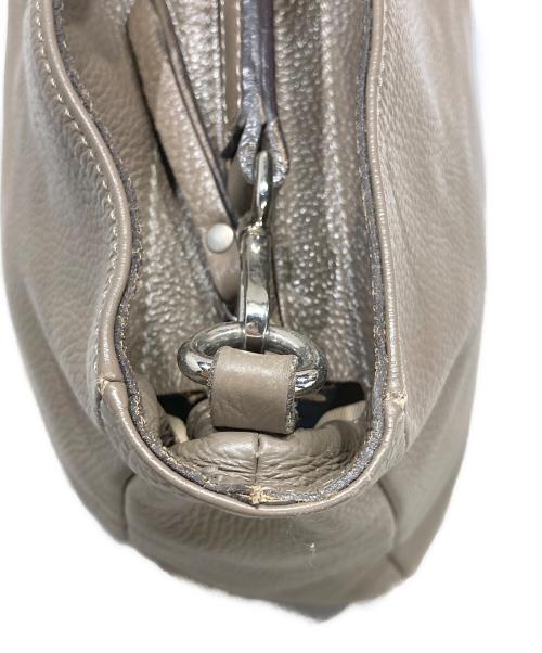 GIANNI CHIARINI（ジャンニ キアリーニ）GIANNI CHIARINI (ジャンニ キアリーニ) ショルダーバッグ グレージュの古着・服飾アイテム