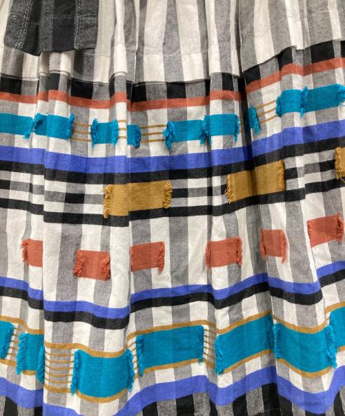 me ISSEY MIYAKE（ミーイッセイ ミヤケ）me ISSEY MIYAKE (ミーイッセイ ミヤケ) チェックプリーツスカート グレー サイズ:Fの古着・服飾アイテム