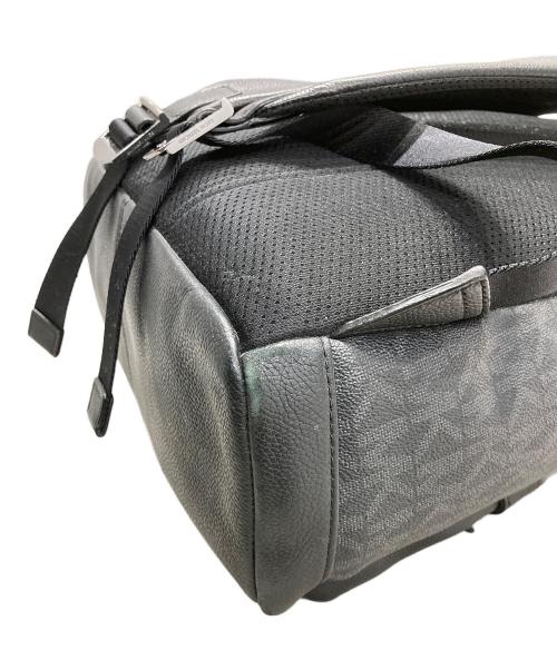 MICHAEL KORS（マイケル・コース）MICHAEL KORS (マイケル・コース) リュック ブラックの古着・服飾アイテム