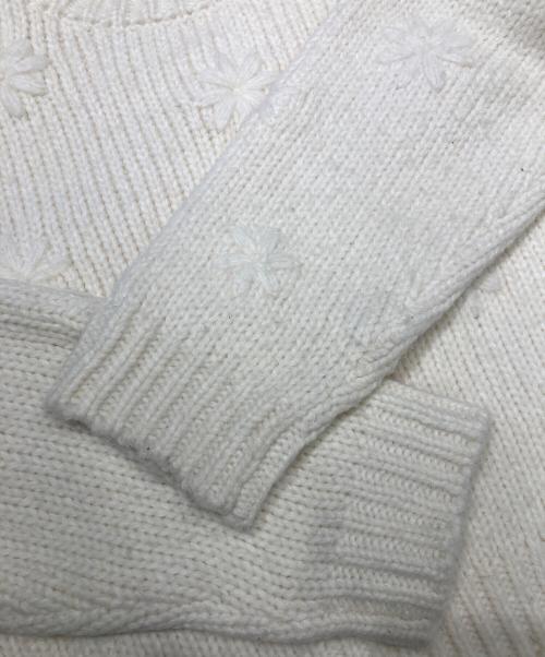 emmi（エミ）emmi (エミ) フラワー刺繍ニットトップス ホワイト サイズ:SIZE Freeの古着・服飾アイテム