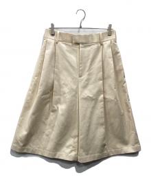 BOTTEGA VENETA（ボッテガベネタ）の古着「タックワイドショートパンツ」｜アイボリー