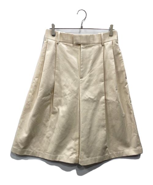 BOTTEGA VENETA（ボッテガベネタ）BOTTEGA VENETA (ボッテガベネタ) タックワイドショートパンツ アイボリー サイズ:38の古着・服飾アイテム