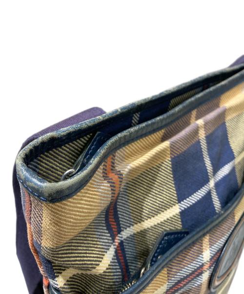Vivienne Westwood man（ヴィヴィアン ウェストウッド マン）Vivienne Westwood man (ヴィヴィアン ウェストウッド マン) ショルダーバッグ マルチカラーの古着・服飾アイテム
