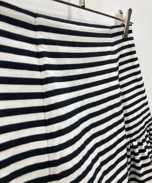 BORDERS at BALCONY（ボーダーズアットバルコニー）BORDERS AT BALCONY (ボーダーズアットバルコニー) BORDER FLARE SKIRT ホワイト×ブラック サイズ:38の古着・服飾アイテム
