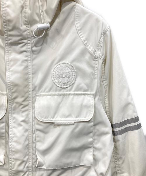CANADA GOOSE（カナダグース）CANADA GOOSE (カナダグース) Science Research Jacket ホワイト サイズ:Sの古着・服飾アイテム
