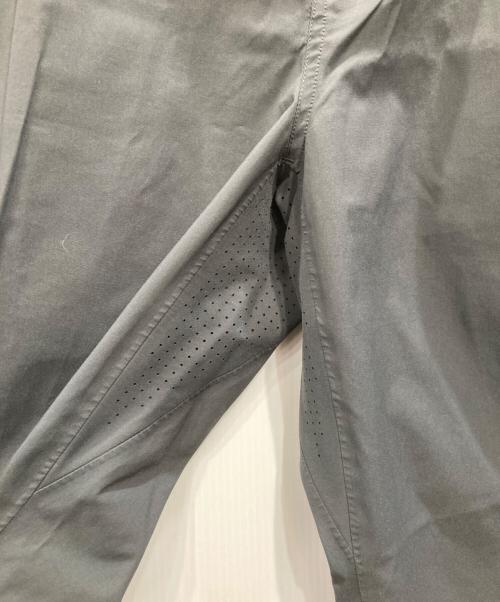 DESCENTE ALLTERRAIN（デザイント オルテライン）Descente ALLTERRAIN (デザイント オルテライン) プライムフレックステーパードパンツ グレー サイズ:XOの古着・服飾アイテム
