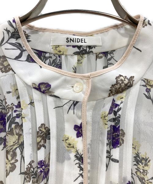 Snidel（スナイデル）Snidel (スナイデル) sustainaバイカラープリーツワンピース(サスティナ バイカラー プリーツ ワンピース) ホワイト サイズ:1の古着・服飾アイテム