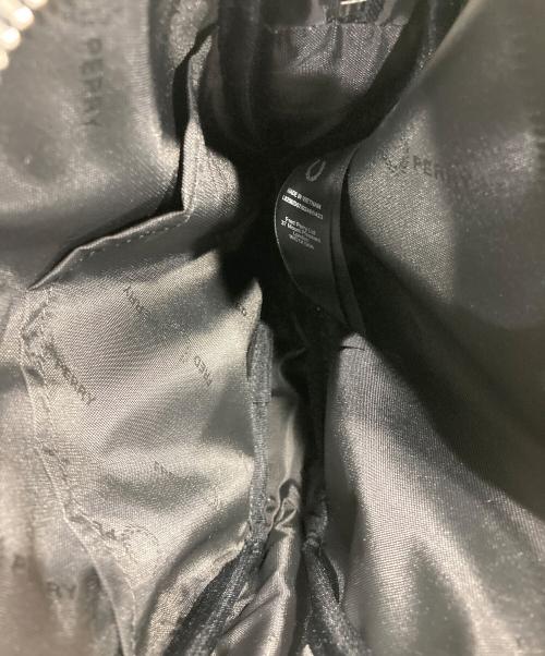 FRED PERRY（フレッドペリー）FRED PERRY (フレッドペリー) ショルダーバッグ ブラックの古着・服飾アイテム