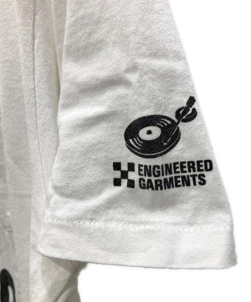 Engineered Garments（エンジニアド ガーメンツ）Engineered Garments Printed Cross Crew Neck T-shirt - This Are(プリンテッド クロス クルーネック ティーシャツ - ディス アー） ホワイト サイズ:Sの古着・服飾アイテム