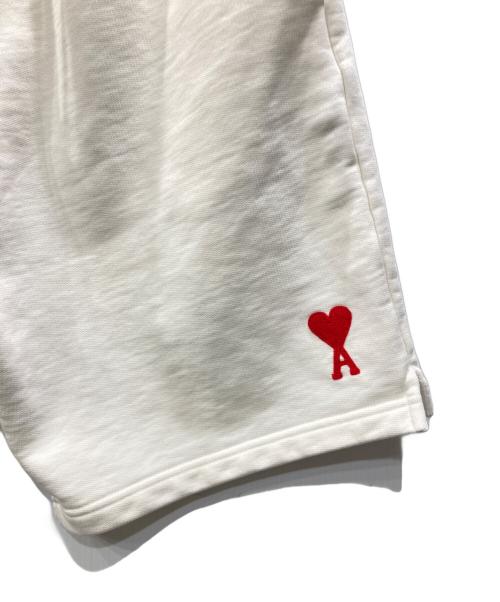 AMI Alexandre Mattiussi（アミアレクサンドルマテュッシ）AMI Alexandre Mattiussi (アミアレクサンドルマテュッシ) AMI DE COEUR Short Pants ホワイト サイズ:Mの古着・服飾アイテム
