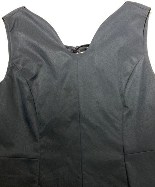 LANVIN en Bleu（ランバンオンブルー）LANVIN en Bleu (ランバンオンブルー) 撥水タフタノースリーブワンピース ブラック サイズ:38 未使用品の古着・服飾アイテム