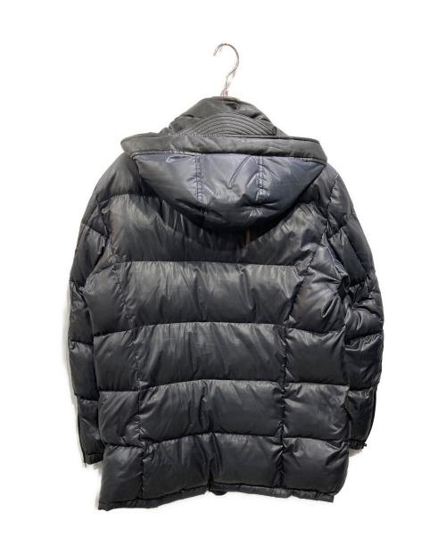 ARMANI COLLEZIONI（アルマーニ コレツィオーニ）ARMANI COLLEZIONI (アルマーニ コレツィオーニ) フェイクレザートリム ダウンジャケット ネイビー サイズ:52の古着・服飾アイテム