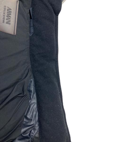 ARMANI COLLEZIONI（アルマーニ コレツィオーニ）ARMANI COLLEZIONI (アルマーニ コレツィオーニ) フェイクレザートリム ダウンジャケット ネイビー サイズ:52の古着・服飾アイテム
