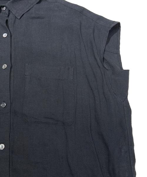 23区（ニジュウサンク）23区 (ニジュウサンク) LIBECO フレンチスリーブシャツ ブラック サイズ:38の古着・服飾アイテム