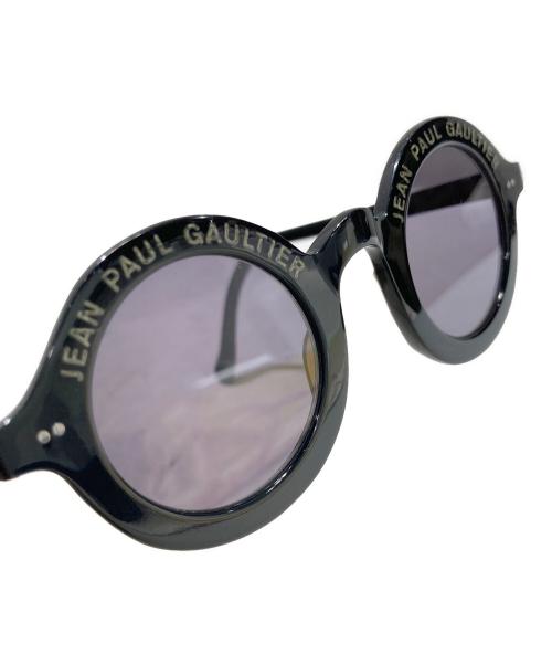 Jean Paul GAULTIER（ジャンポールゴルチェ）Jean Paul GAULTIER (ジャンポールゴルチェ) ロゴレタリングサングラス ブラック サイズ:40□15 125の古着・服飾アイテム