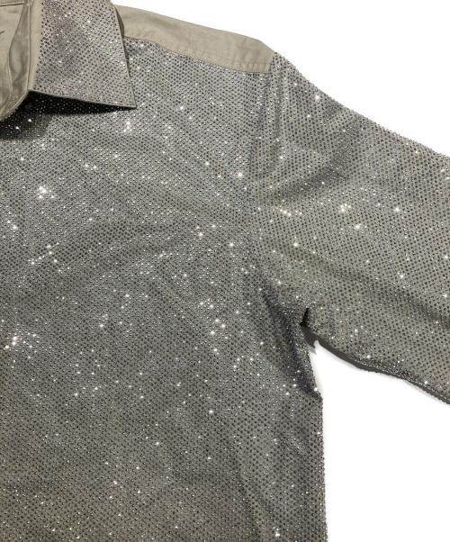 H&M（エイチアンドエム）H&M (エイチアンドエム) STELLA McCARTNEY (ステラマッカートニー) エンベリッシュド オーバーサイズシャツ ベージュ サイズ:M 未使用品の古着・服飾アイテム