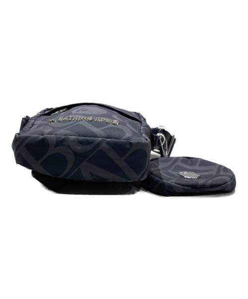 A BATHING APE（アベイシングエイプ）A BATHING APE (アベイシングエイプ) SPORT MONOGRAM SHOULDER BAG グレーの古着・服飾アイテム