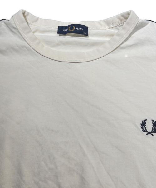 FRED PERRY（フレッドペリー）FRED PERRY (フレッドペリー) Contrast Tape Ringer T-Shirt アイボリー サイズ:XLの古着・服飾アイテム