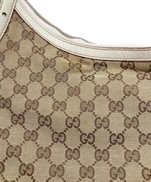 GUCCI（グッチ）GUCCI (グッチ) GGキャンバス ホーボーバッグ ベージュ×ホワイトの古着・服飾アイテム