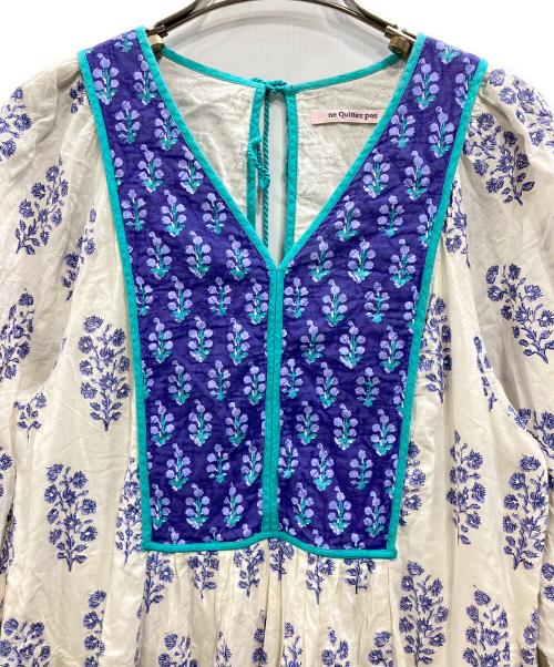 ne quittez pas（ヌキテパ）ne quittez pas (ヌキテパ) Cotton Voile Ethnic Combination Print Gather Dress アイボリー×パープル サイズ:Mの古着・服飾アイテム