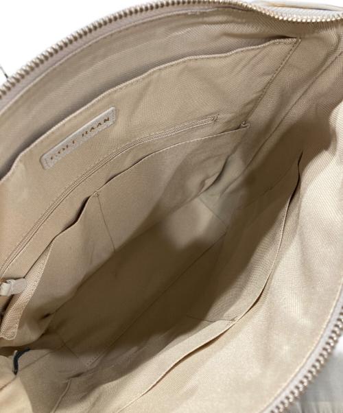 COLE HAAN（コールハーン）COLE HAAN (コールハーン) グランド アンビション スモール コンバーチブル ラックス バックパック アイボリーの古着・服飾アイテム