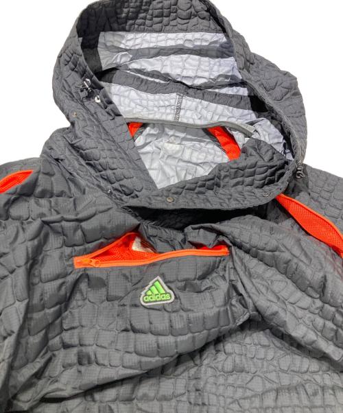 adidas（アディダス）adidas (アディダス) KOLOR (カラー) エンボスプルオーバー ブラック×オレンジ サイズ:Oの古着・服飾アイテム