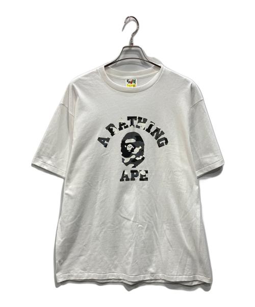 A BATHING APE（アベイシングエイプ）A BATHING APE (アベイシングエイプ) CITY CAMO COLLEGE TEE ホワイト サイズ:2XLの古着・服飾アイテム