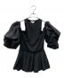 ALEXANDER McQUEEN（アレキサンダーマックイーン）の古着「Open Shoulder Blouse」｜ブラック