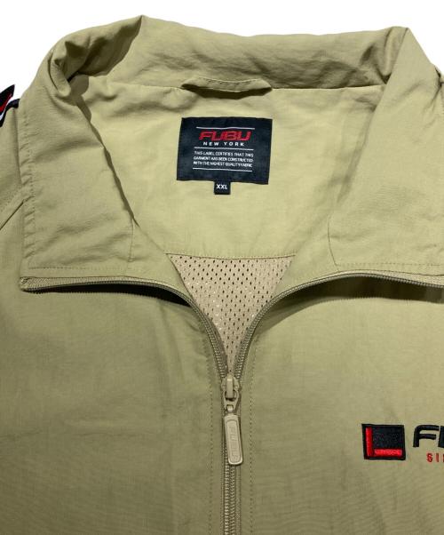 FUBU（フブ）FUBU (フブ) ナイロンスタンドジャケット ベージュ サイズ:XXLの古着・服飾アイテム