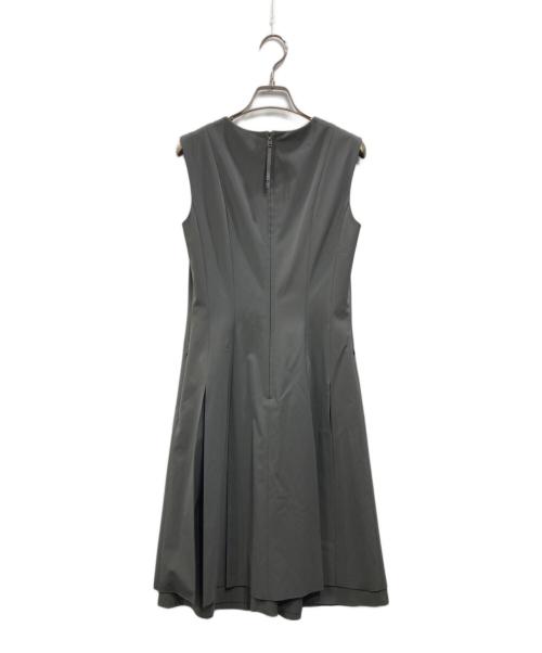FOXEY NEWYORK（フォクシーニューヨーク）FOXEY NEWYORK (フォクシーニューヨーク) ノースリーブワンピース グレー サイズ:38の古着・服飾アイテム