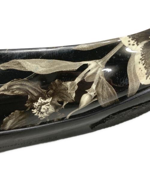 Salvatore Ferragamo（サルヴァトーレ フェラガモ）Salvatore Ferragamo (サルヴァトーレ フェラガモ) 花柄リボンエナメルパンプス ブラック サイズ:5Dの古着・服飾アイテム