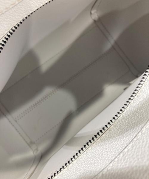 CHARLES & KEITH（チャールズアンドキース）CHARLES & KEITH (チャールズアンドキース) クラシック ダブルトップハンドルバッグ ホワイトの古着・服飾アイテム