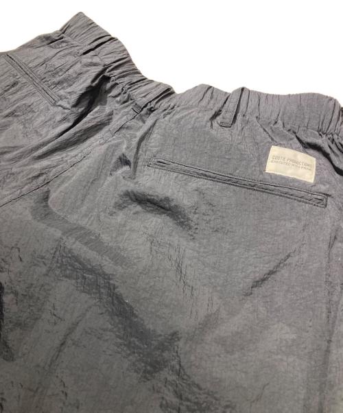 COOTIE PRODUCTIONS（クーティープロダクツ）COOTIE PRODUCTIONS (クーティープロダクツ) Shrink Nylon 2 Tuck Easy Pants ブラック サイズ:XLの古着・服飾アイテム