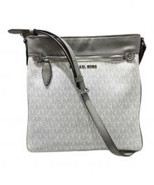 MICHAEL KORS（マイケルコース）の古着「コニーシグネチャー ラージNSクロスボディー」｜ホワイト