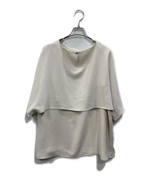 23区（ニジュウサンク）23区 (ニジュウサンク) ストレッチジョーゼット ケープデザイン カットソー アイボリー サイズ:SIZE 46の古着・服飾アイテム