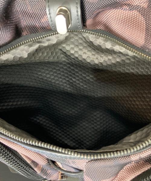 TUMI（トゥミ）TUMI (トゥミ) ALPHA BRAVO LONDON（アルファ ブラボー ロンドン） リュックサック ブラウンの古着・服飾アイテム